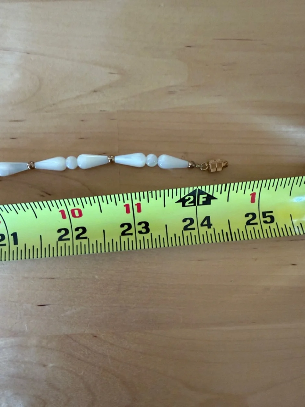 Mother of pearl, jade and coral necklace with a barrel clasp EUC